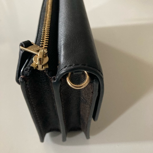 COACH FOLDOVER SIGNATURE COLORBLOCK WRISTLET - Picture 5 of 13